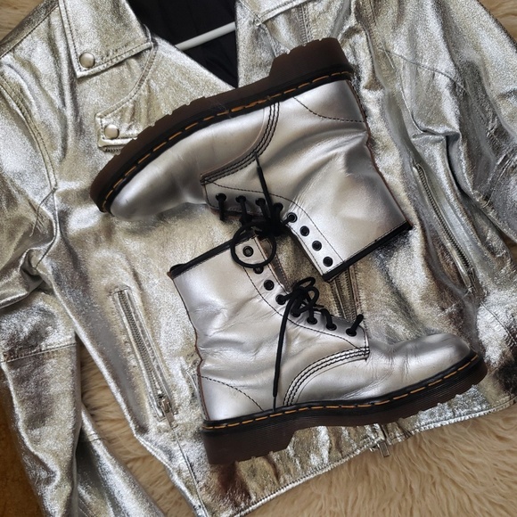 🚫SOLD🚫 Vintage England Dr. Martens Boots 7 - Picture 2 of 7